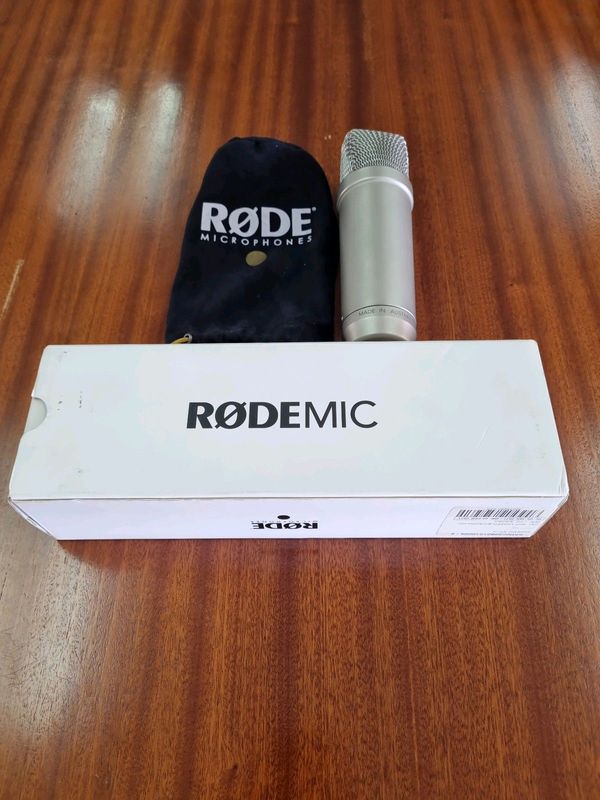 RODE NT1-A Studio Condenser Microphone
