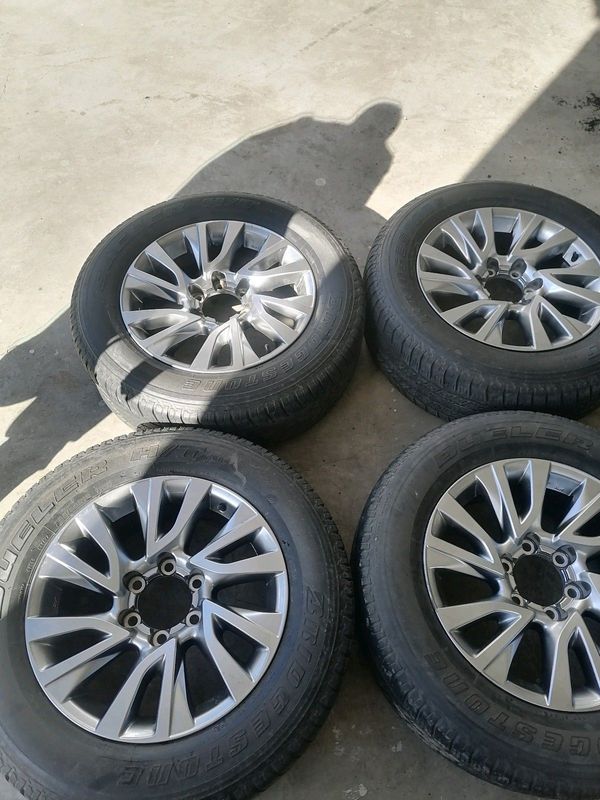 Toyota Fortuner GD6 18inch Mag Rims (WITH USED TYRES)