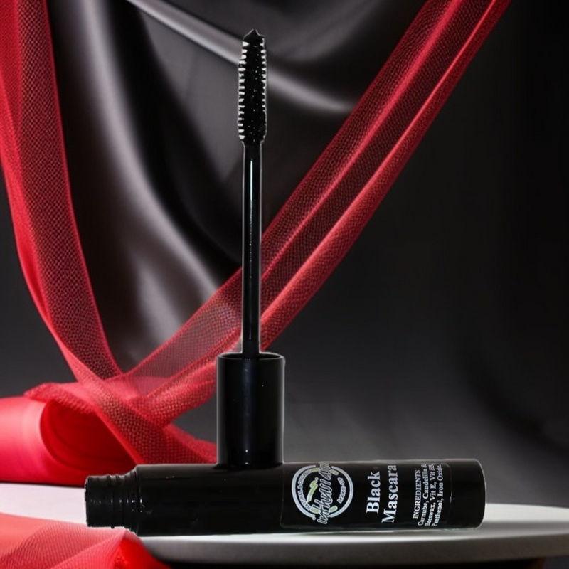 Experience Beauty Without Compromise: Introducing the Black Kaolin Mascara by Inthusiasm! 