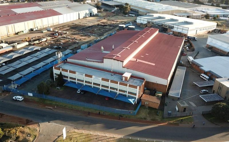 7000m² Industrial To Let in Jet Park at R50.00 per m²