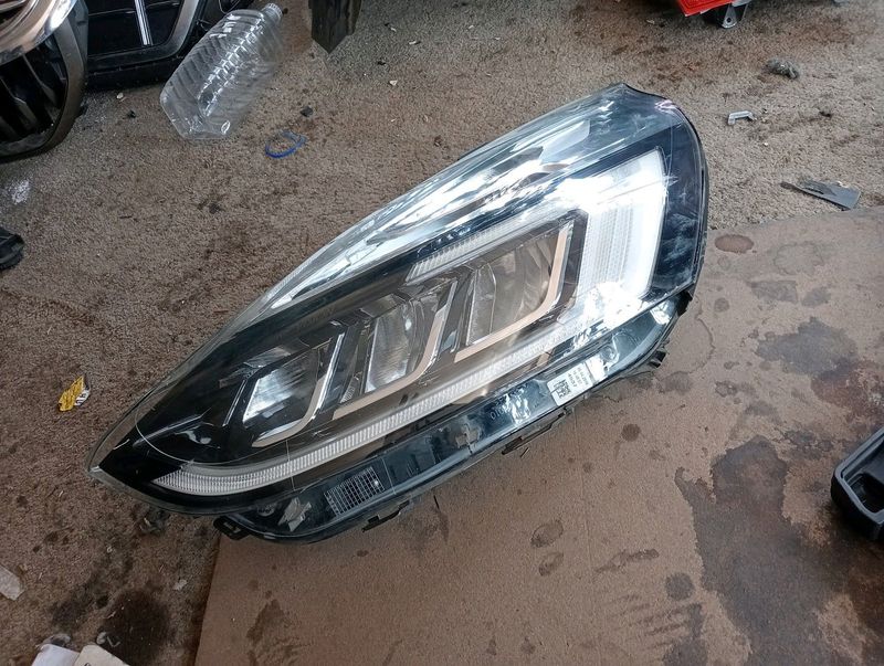 Clio 4 renault xenon headlights affordable nile auto parts 0720930906 condition : used