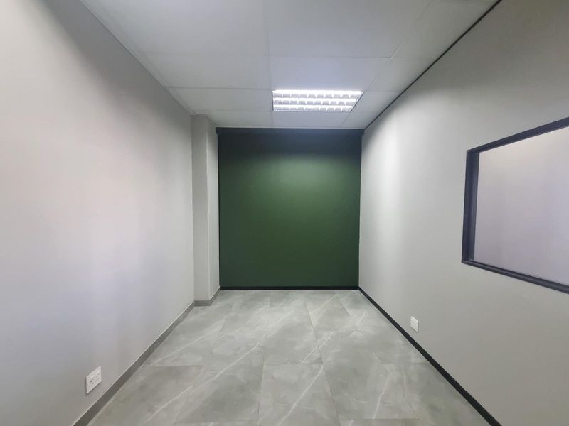 Office in Cashan To Rent