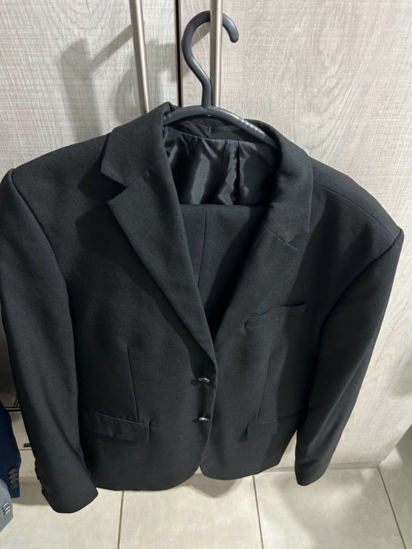 Black Suit Jacket (42L)