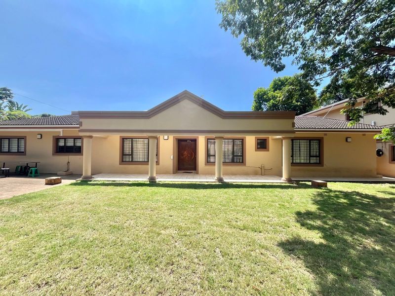 7 Bedroom House For Sale in Ballito Central