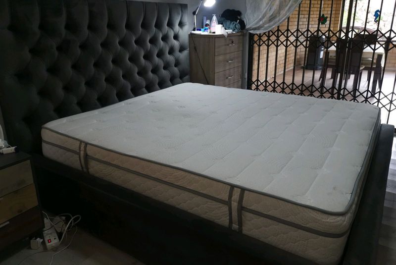 King Size extra length bed for sale R11 000