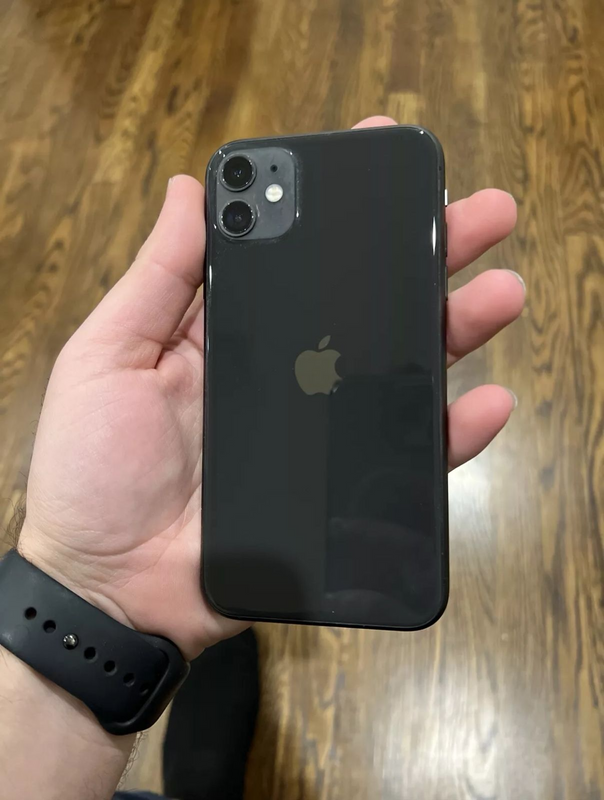 Black iPhone 11