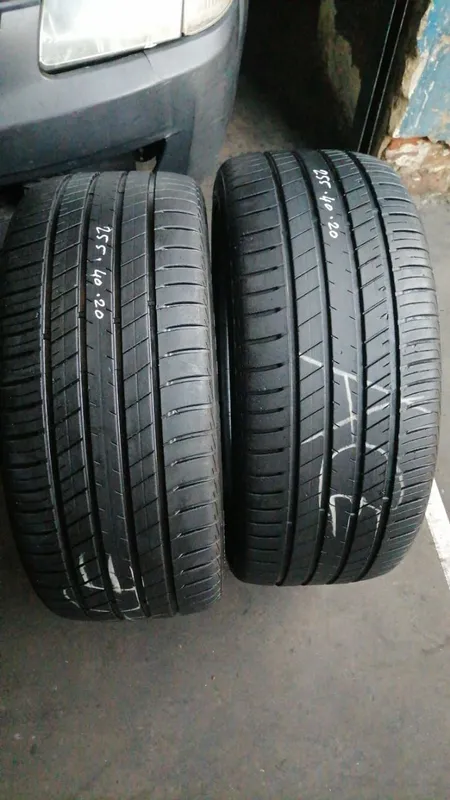 235/55 R19 usex tyres and more.call/whatsapp Enzo 0783455713