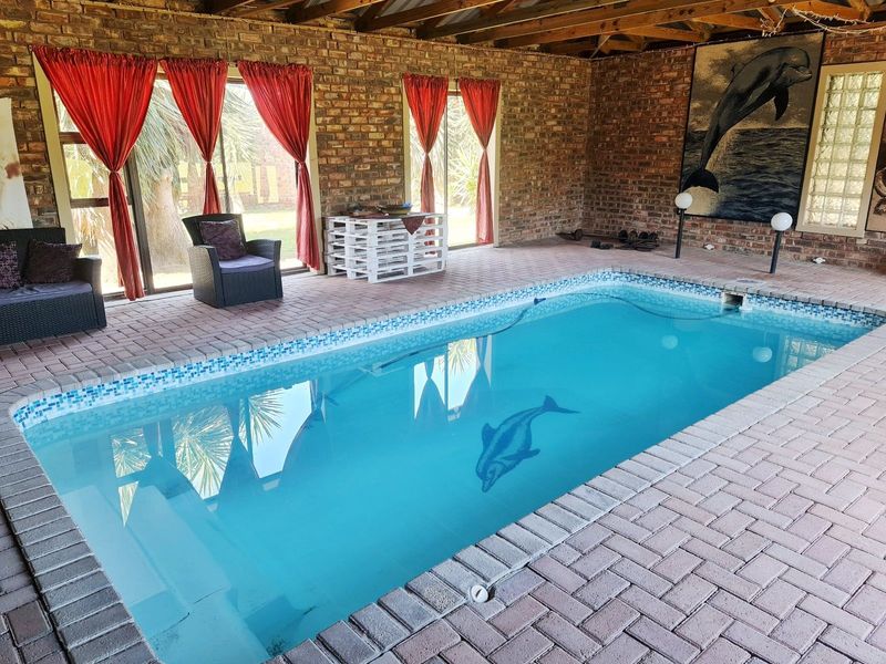 COLCHESTER 2 BED 3 BATH HOUSE WITH INDOOR POOL FOR SALE