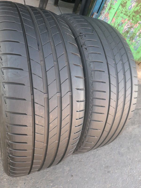 Fairly used Tyres 225/40/R18 BRIDGESTONE ALENZA RUNFLAT TYRES 98% TREAD LIFE ZUMA 061_706_1663