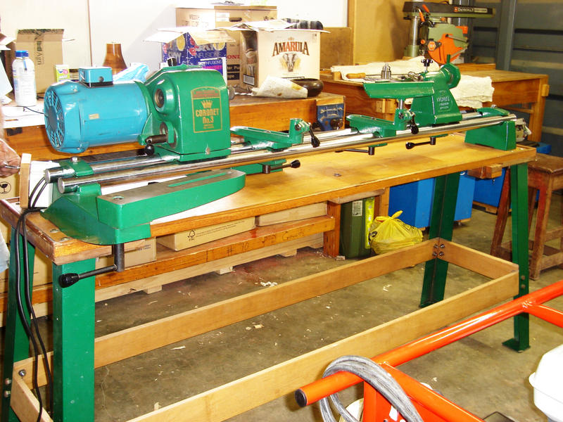 Coronet CL 3 wood turning lathe, 4 foot bed