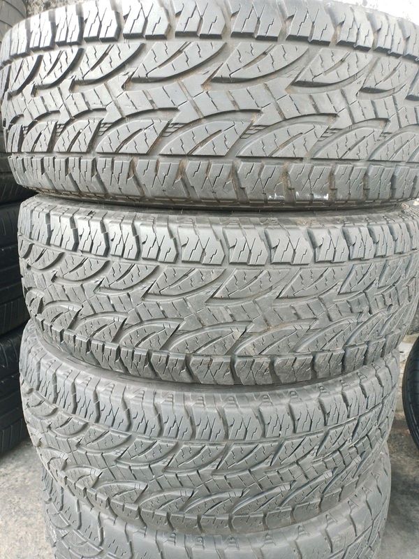 4 X 265/65/17 Bridgestone dueler A/T tyres  for sell