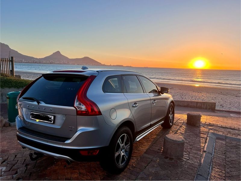 2012 Volvo XC60 D5 AWD Geartronic with 198 000km