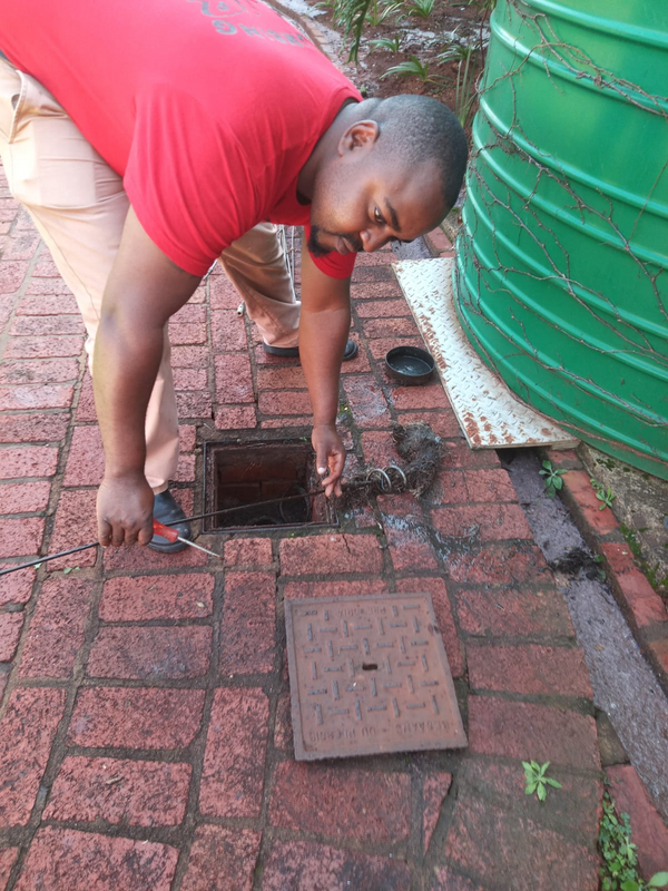 Blocked drain Hennopspark Plumbers 0632229335 Drain Cleaning ,Clogged toilet, Root cutting sawage.