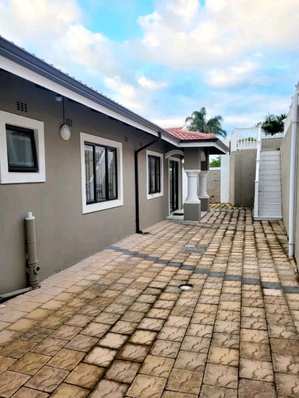 Apartment for Rent in Malvern, Queensburgh