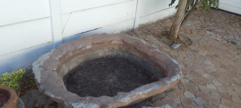 Outdoor fish pond R950