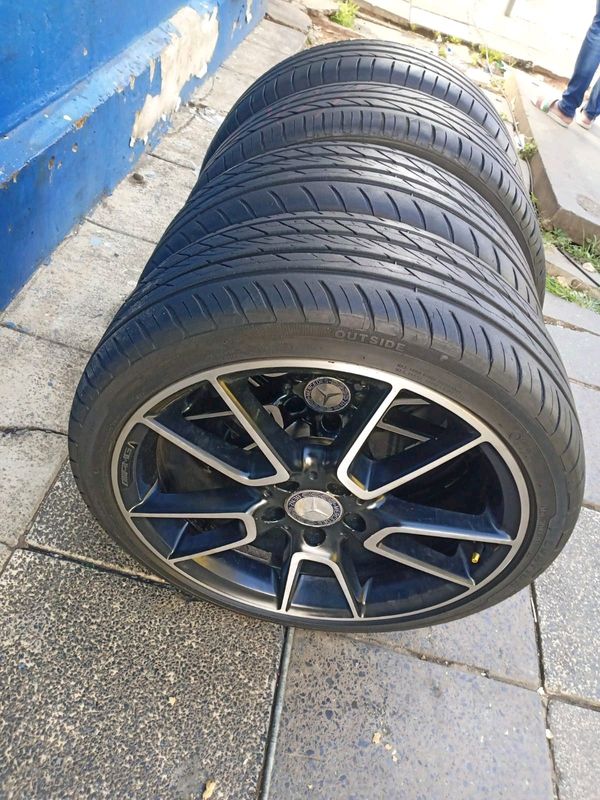 A set of 19inches OEM AMG mags 5x112 PCD with tyres for mercedes benz or vito also fit vw Golf 5 6 7