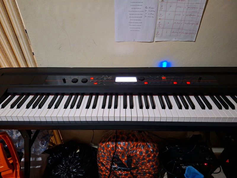 Korg Kross 1 Keyboard
