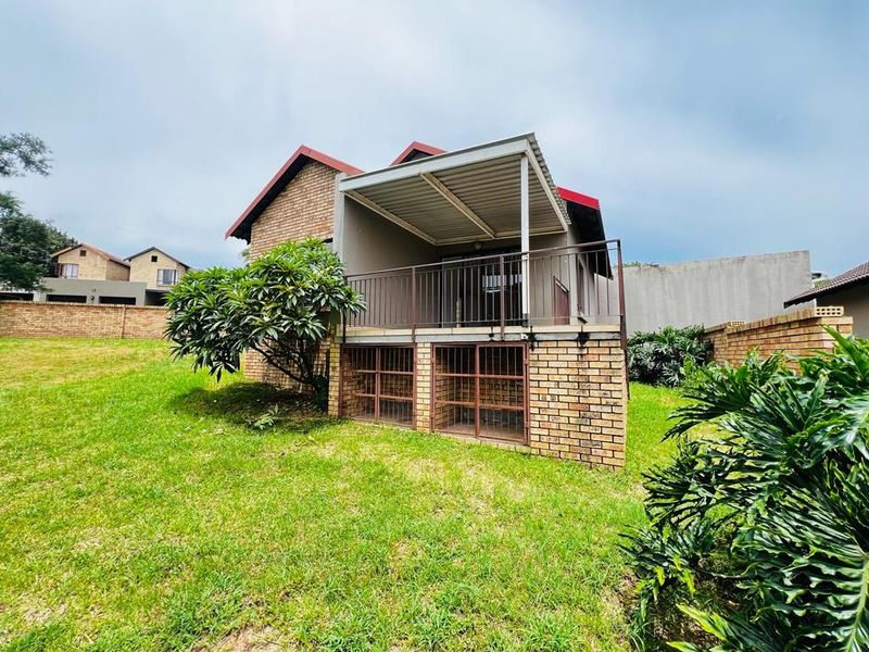 2 Bedroom House For Sale in Stonehenge Ext 7