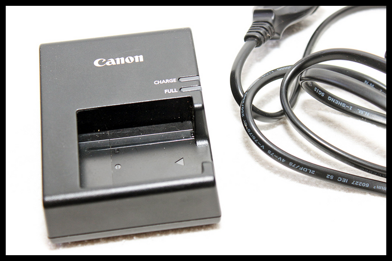 Canon LC-E10E Battery Charger