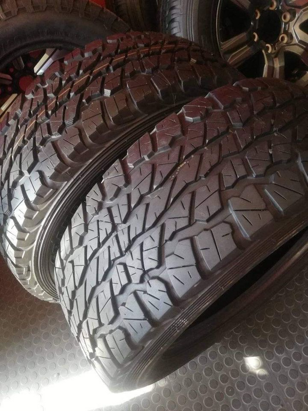 265 60 18 Dunlop Grandtrek AT3g x2 tyres available.