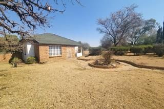 3-bedroom small holding in Cloverdene, Benoni - perfect for those seeking tranquilityity