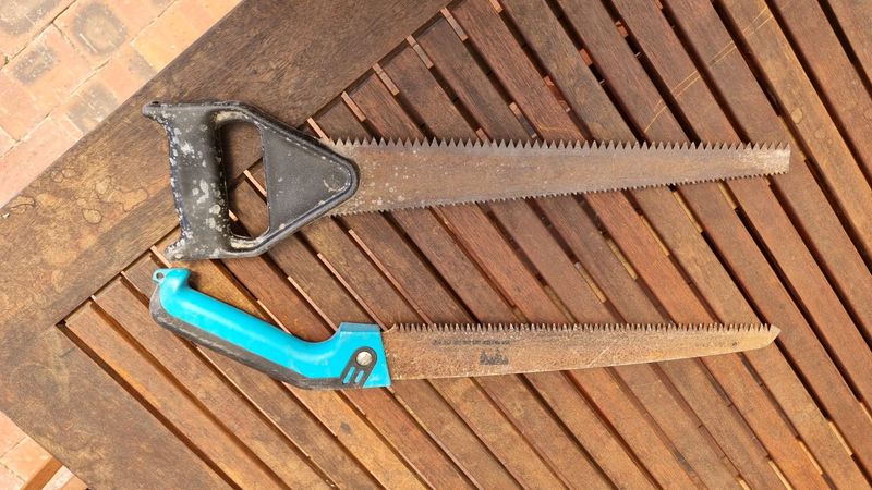 Garden pruning saws for sale both only R50.