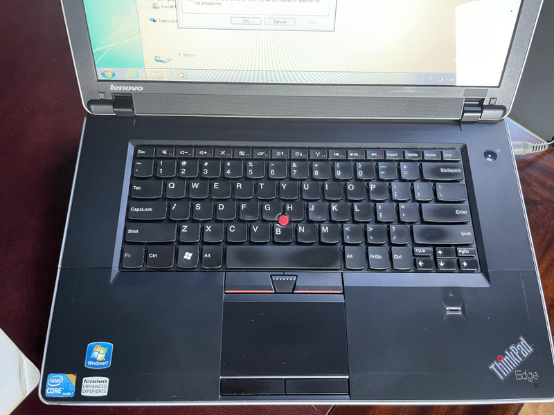 Lenovo ThinkPad Edge Notebook | i3 M 330 2.13GHz | 4GB DDR3 RAM | 120GB SSD| 15.6″ LCD Display