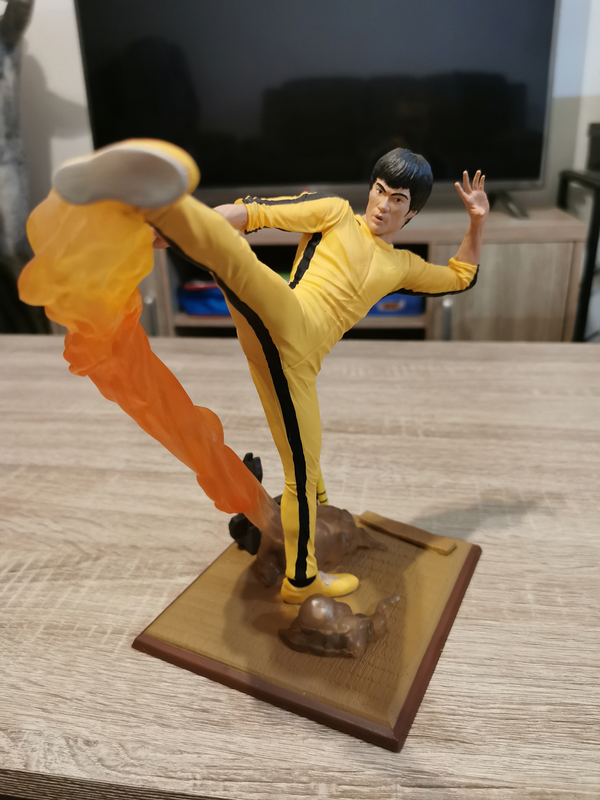 Bruce Lee Gallery Diamond Select Diorama Collectable Figure (Brand New In Box)