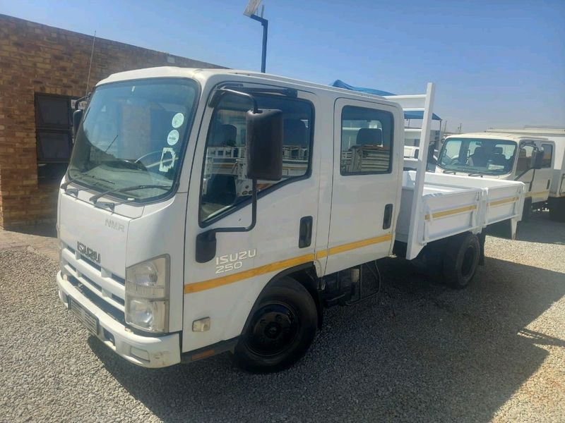 2013 Isuzu NMR250 Crew Cab 2.5Ton Dropside