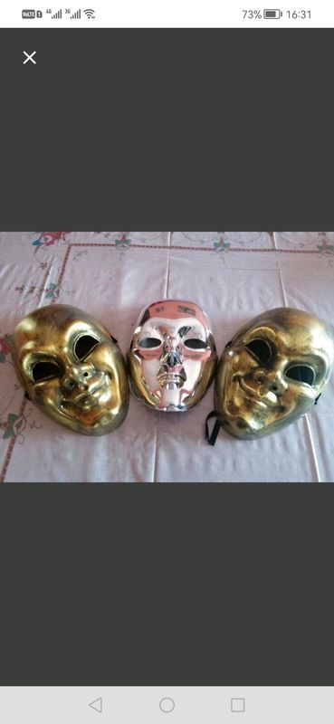 R190 x 3 Masked party face mask..