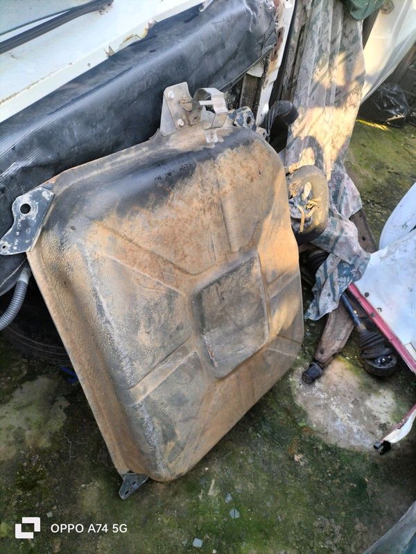 Fiat strada fuel tank R450