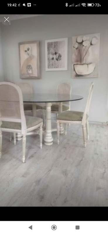 Antique Dining Table &amp; 6 Chairs