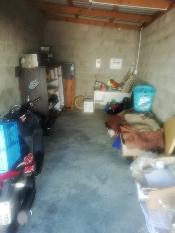 Garage to Rent for storage