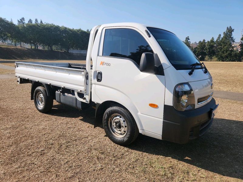 2022 Kia K2700 2.7D Workhorse Dropside Bakkie with COR!