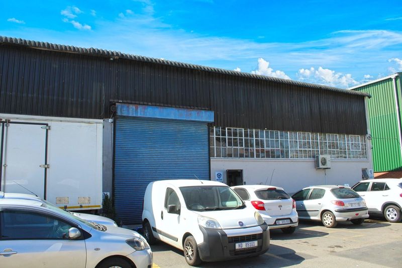 High Quality Light Industrial Unit Available To Let Located in Popular Westmead