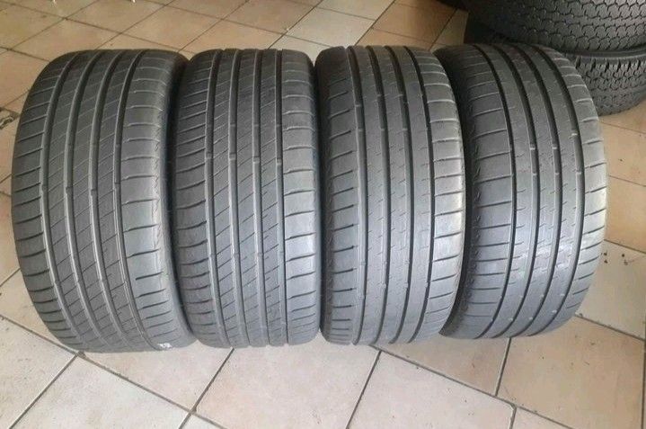 235/35/19 Bridgestone Tyres for Sale. Contact 0739981562