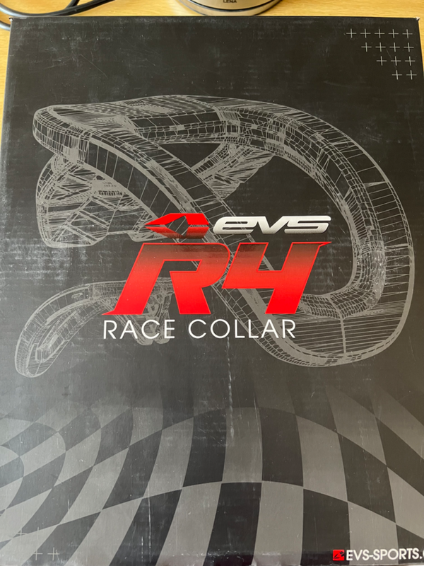 EVS R4 Race Collar