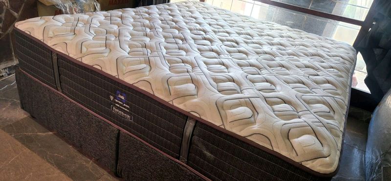 KING EXTRA LENGTH MATRESS WITH 2 BEDBASE, AS NEW ( R7950 ) CAN DELIVER