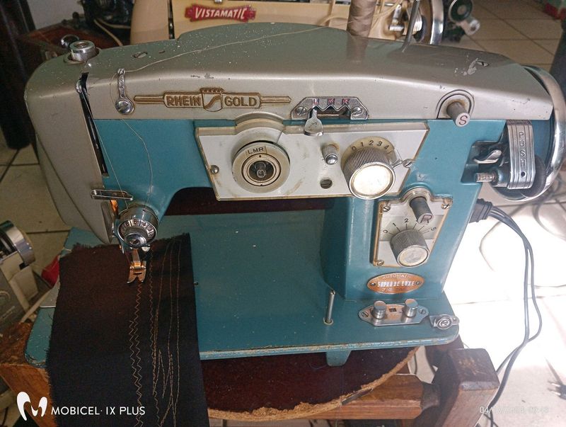 Rhein gold sewing machine for sale r900 straight and zig zag working perfectly nothing to fix l am l