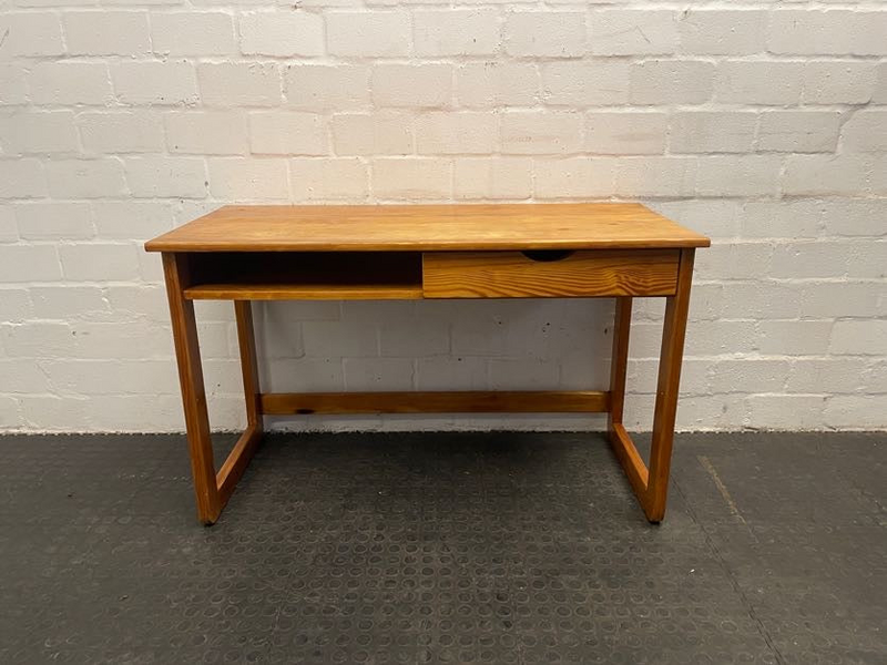 1 Drawer Wooden Desk-
