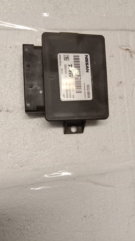 Nissan X-Trail Hand Brake Control available