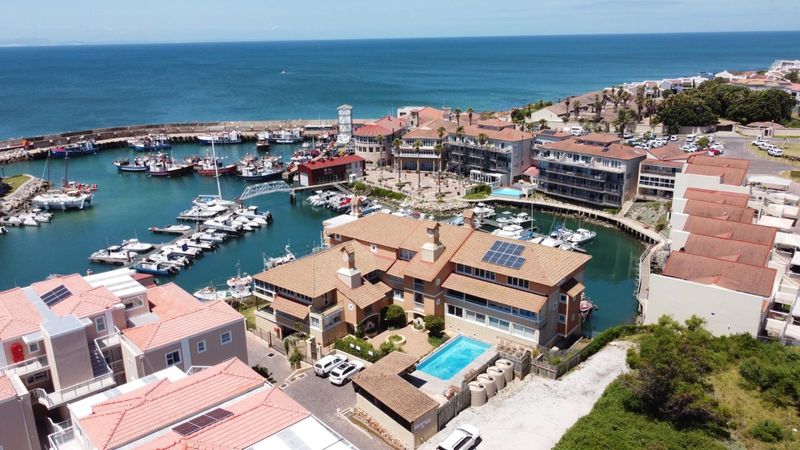 Exquisite Apartment in Port St Francis with Unmatched Views