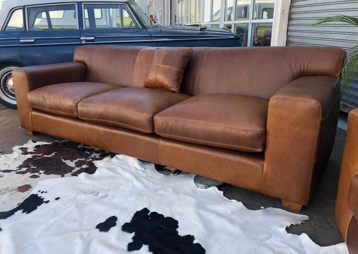 LARGE 2.6m genuine leather KARIBA STYLE three seater couch. (100% full gameskin all-round) BRAND NEW
