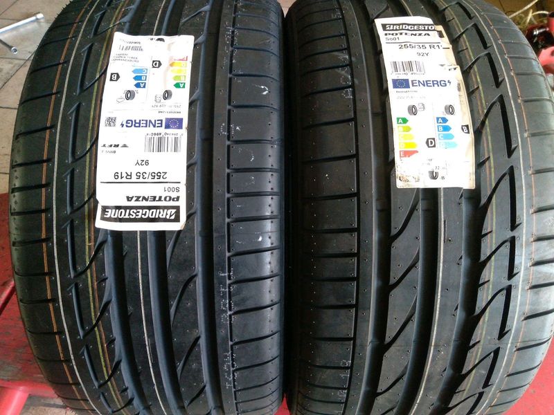2x255/35/19 brand new Bridgestone Tyres run flat