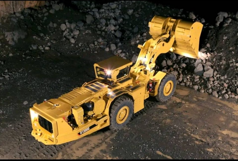 Shovel excavator mining center 777 dump truck loader LHD scoop Rustenburg, Johannesburg , kuruman