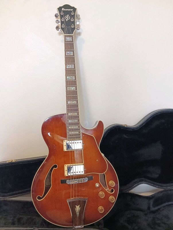 Ibanez Artcore Deluxe AG86N Hollow body Guitar | Plus Original Ibanez Case | Pristine Condition