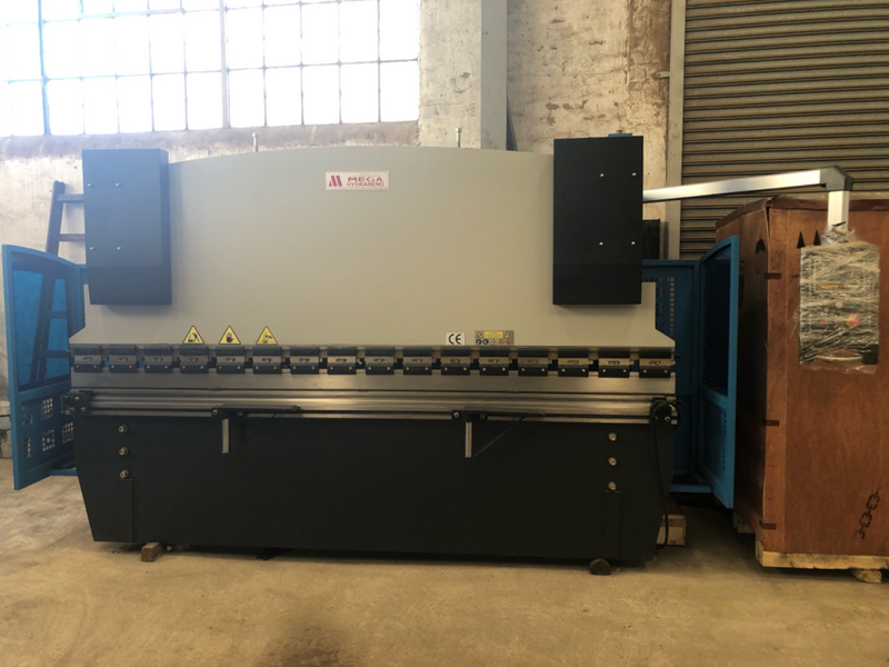 Press Brake, Hydraulic, 63Ton x 3200mm, Motorized Backstops with 2 Axis NC Control. (Brand New)