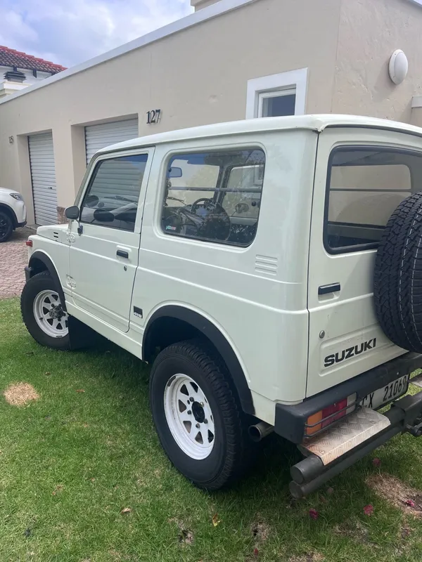 Suzuki. 1984.  SJ410.  R 99000-00 negotiable