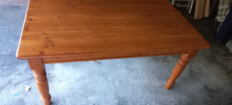 Dining Table  Desk