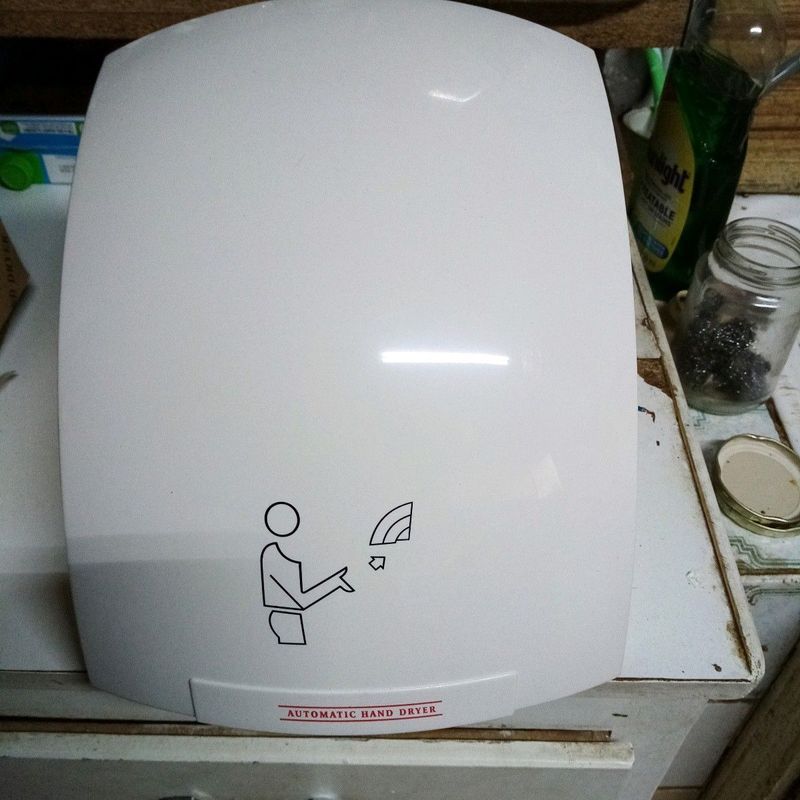 GARAGE /STORAGE FINDS.. 2X BRAND NEW AUTOMATIC WALL MOUNTED HAND DRYERS  FOR SALE IN KLEINMOND.